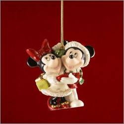 Lenox Dinnerware - 2007 Mickey & Minnie First Christmas Together Ornament