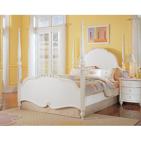 Poster Queen Bed
