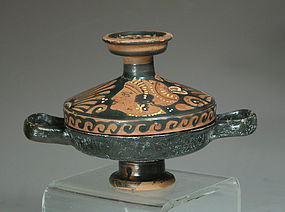 Apulian Lekanis Lady of Fashion