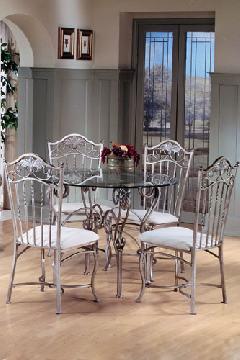 Bordeaux Dining Set w/ Round Table & 4 Side Chairs