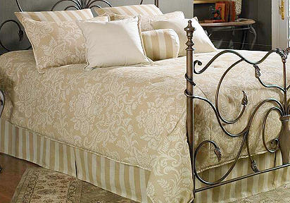 Felicia 7 Pc Queen Linens Set