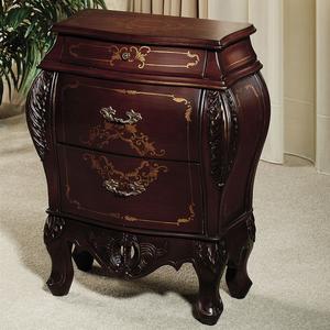 Isabelle Bombe Chest