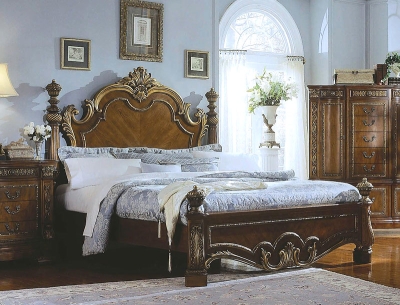 Low Poster Bed