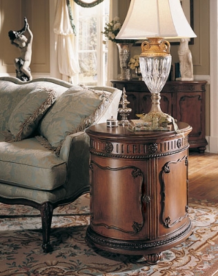 Oval Commode