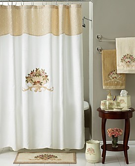 Avanti “Rosefan” Bath Collection