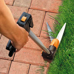 Long-Reach Grass Shears