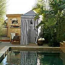 Quik Shade Mykonos 4′ x 4′ Outdoor Changing Room