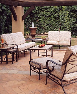 Abriggio Cast Aluminum Outdoor Sofas & Chairs