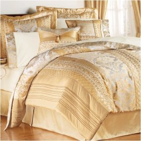 COMFORTER SET
