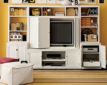 MEDIA SUITE WITH CLOSED TV HUTCH