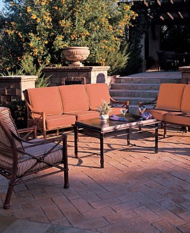Trebbiano Outdoor Cast Aluminum Sofas & Chairs