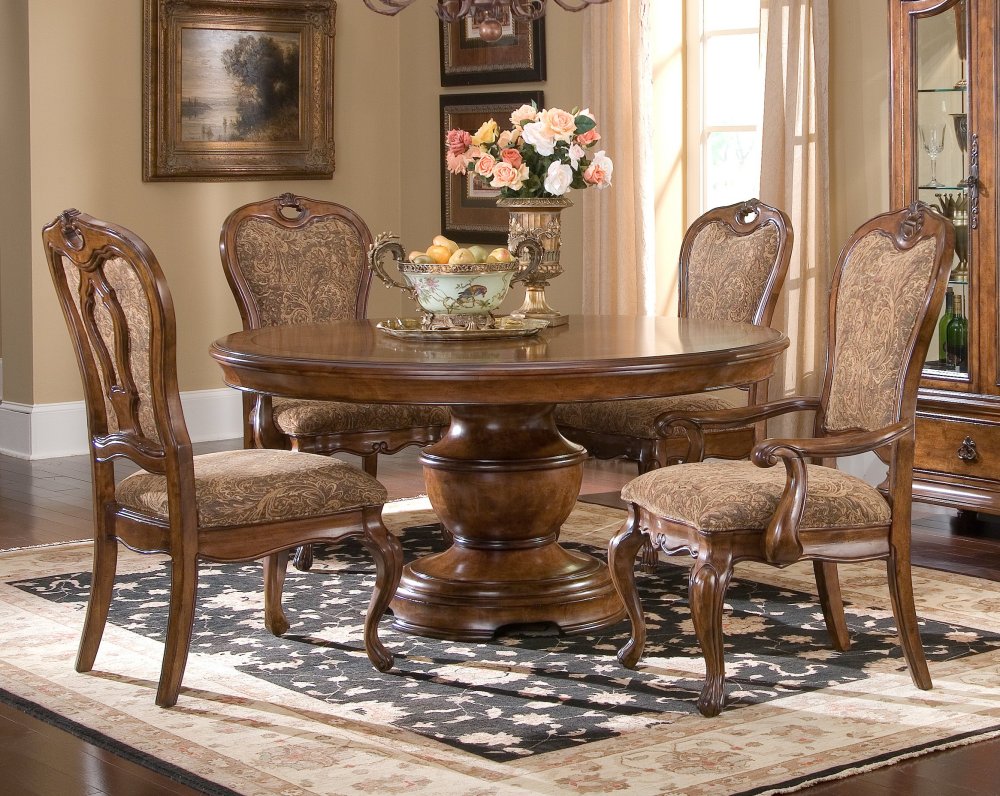 Traviata Dining Room Furniture