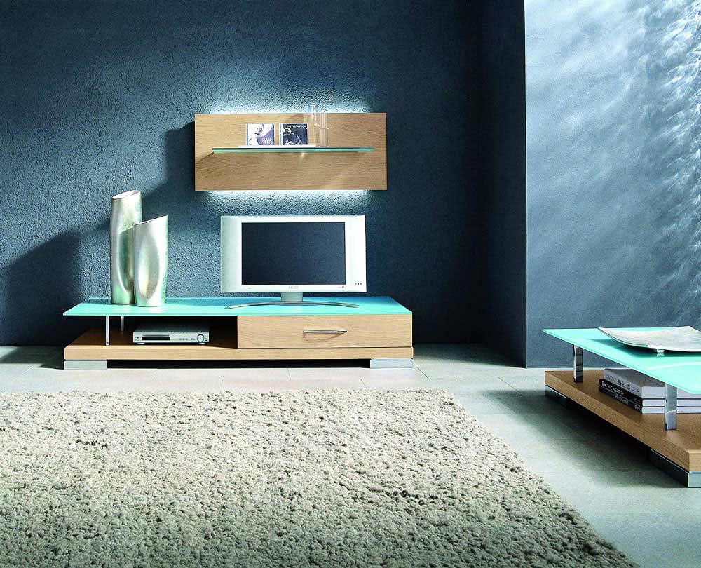 Andrea T.V. Stand