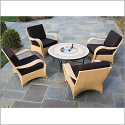 Blini Lounge Chair Beverage Chat Table Set