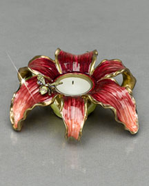 Fina Bee on Lily Tealight