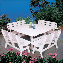 Portsmouth Bench Dining Set