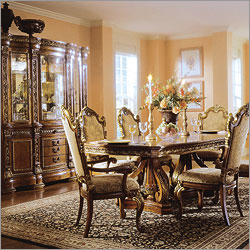 Royale Pedestal Table Dining Set