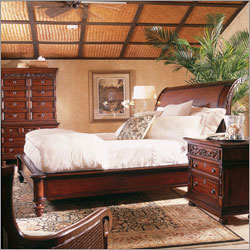 Rumba del Sol Sleigh Bedroom Set in Warm Mahogany