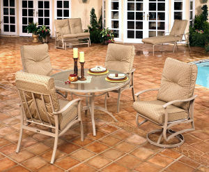 ALBANY CUSHION DINING