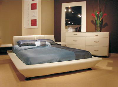 White Bedroom Furniture  on Aspen Modern Platform White Leather Bedroom Set