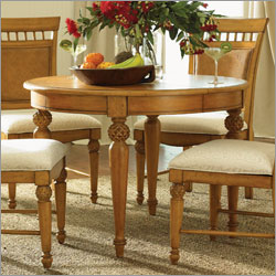 Bungalow Dining Table in Blond