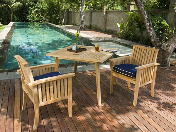 Craftsman Square Table + 2 Chairs