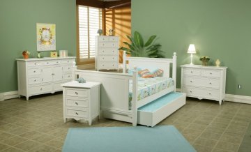 Cosmo Cottage Full Poster Bed