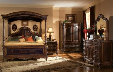 St. Raphael Poster Bedroom Furniture Set