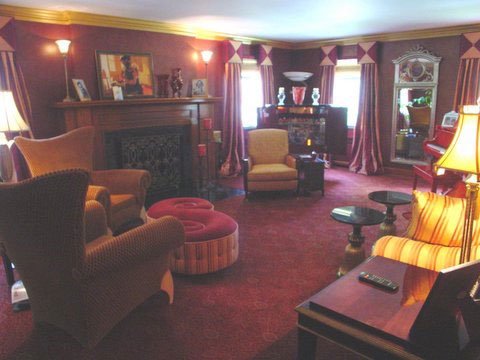 Contemporary Living Room