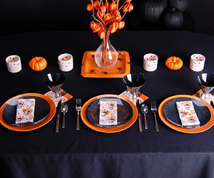 Halloween Table Dishes