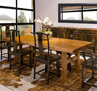 Extra Glossy Dining Room