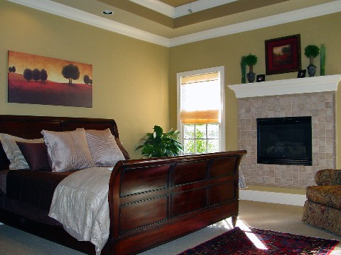 bedroom-with-fireplace