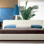 Pavo Leather Bed