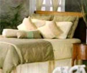 Calm Modern Bedding Set