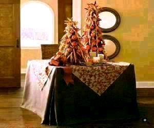 Holiday Table Linens