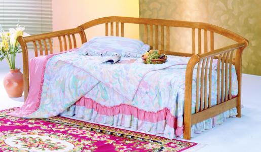 Queen Anne Oak Daybed