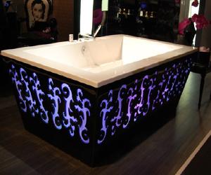 Arabesque Backlit Bathtub