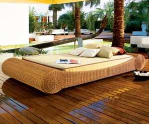 Outdoor Wicker Daybed