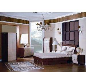 Liza Modern Platform Bed