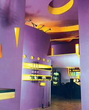 Decorate Your Interior with Color Combinations 