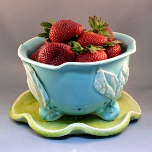 Handmade Decor Items Bowl for Berries