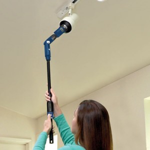 Ultimate Bulb Changer: Neither Stools nor Staircases